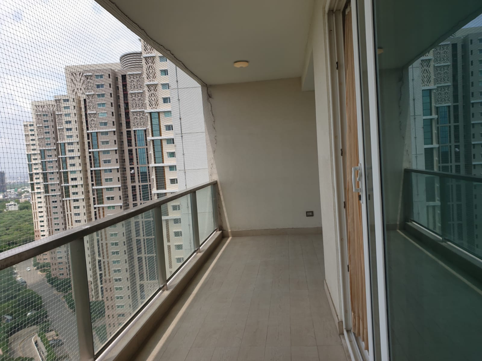 Serviced Apartments and Flats in Golf Course Road Gurgaon